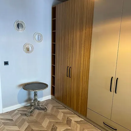 Azur 76 Apartment Shkorpilovtsi