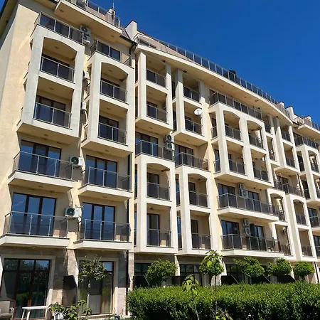 Azur Properties 76 Shkorpilovtsi